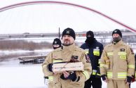 Prezydent Łukasz Kulik nagrodził strażaka (5)