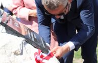Kamień upamiętniający dra Psarskiego odsłonięty