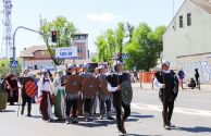 Parada historyczna na 650-lecie Ostrołęki