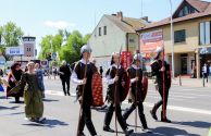 Parada historyczna na 650-lecie Ostrołęki