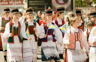 Parada historyczna na 650-lecie Ostrołęki