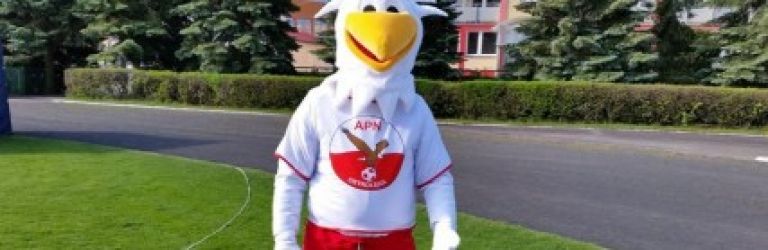 Pierwszomajowa piłka