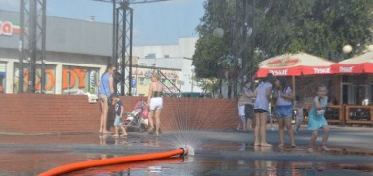 Schłodzą nas kurtyny