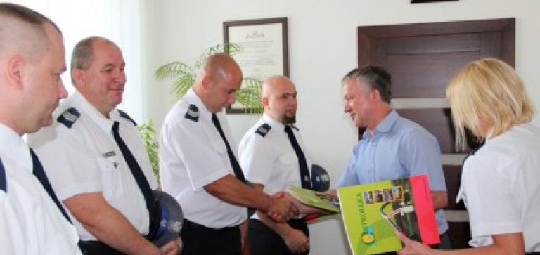 Pomocni na co dzień, bohaterscy w potrzebie