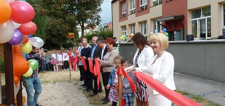 „Ósemka” z nowym placem zabaw