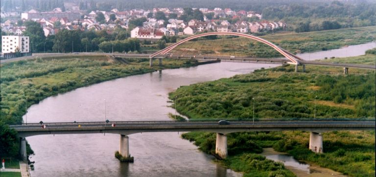 Nowy most chcą budować trzy firmy