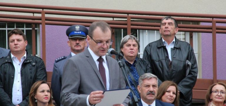 Zabrzmiał pierwszy dzwonek