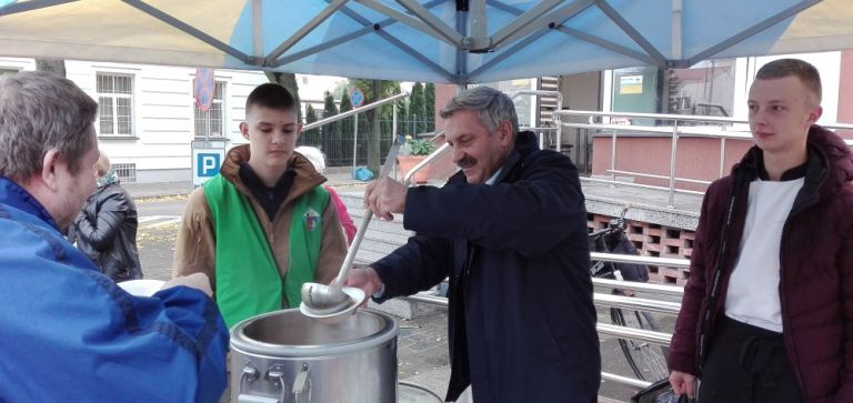 Solidarni z ubogimi