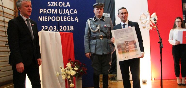 II LO wśród szkół promujących Niepodległą