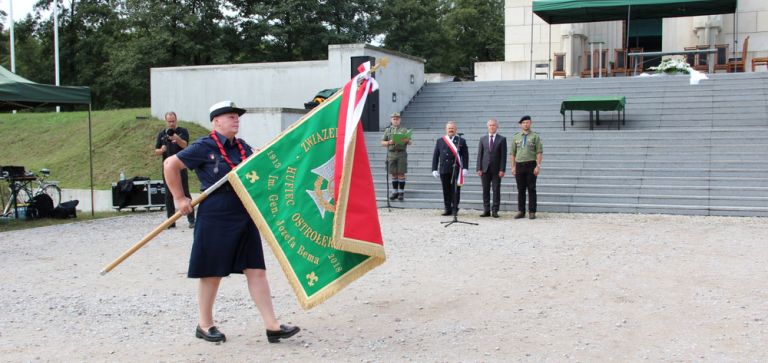 Harcerze mają nowy sztandar