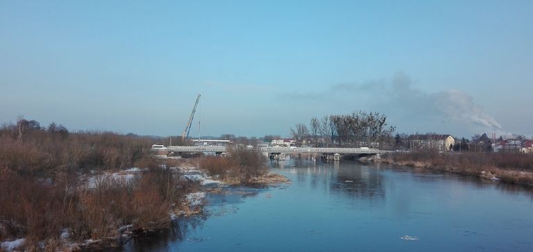 Strabag rozpoczął montaż przęseł