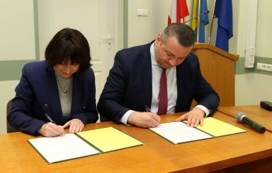 Umowa z Uniwersytetem Warszawskim podpisana