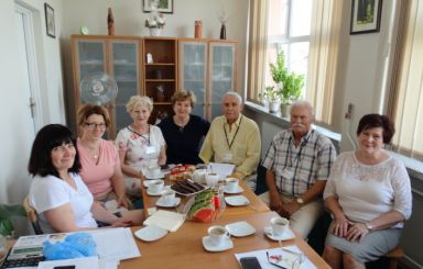 Spotkanie w Miejskim Ośrodku Pomocy Rodzinie z Zarządem Ostrołęckiej Rady Seniorów