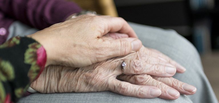 Pomoc dla opiekunów niesamodzielnych osób starszych 60+