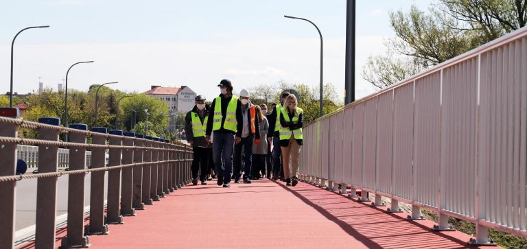 Most kard. Wyszyńskiego dostępny dla pieszych i rowerzystów