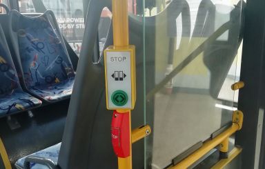 Ponownie uruchamiamy przyciski w autobusach MZK i na przystankach