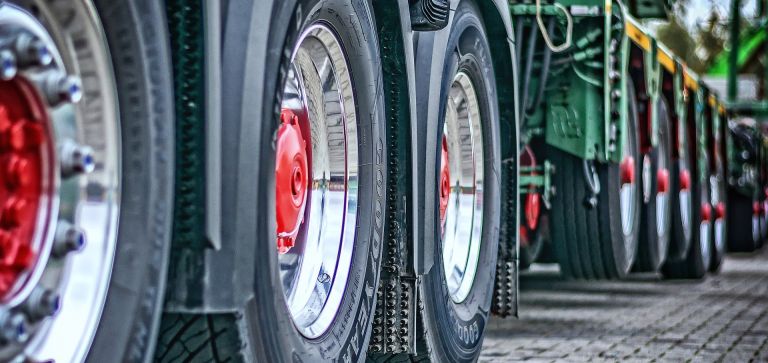 Wsparcie dla ostrołęckich przedsiębiorców - podatek od środków transportowych