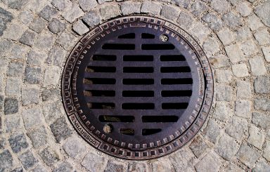 Czyszczenie kanalizacji przy ul. Bogusławskiego i Staszica