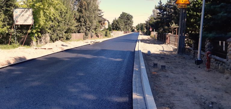 Drogowcy wyleją ostatnią warstwę asfaltu na ul. Padlewskiego i Sierakowskiego