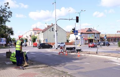 Naprawa wysepek na skrzyżowaniu ulic 11 Listopada i Bogusławskiego