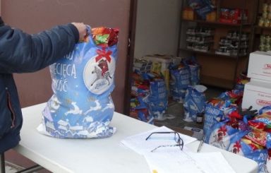 Paczki żywnościowe dla seniorów