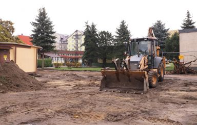 Trwa budowa drogi dojazdowej do PM nr 16 i bloków przy ul. Reymonta