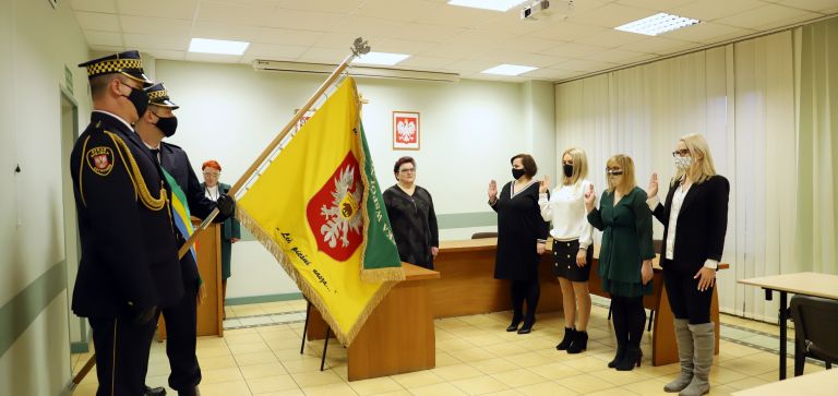 Cztery nauczycielki z awansem na stopień nauczyciela mianowanego