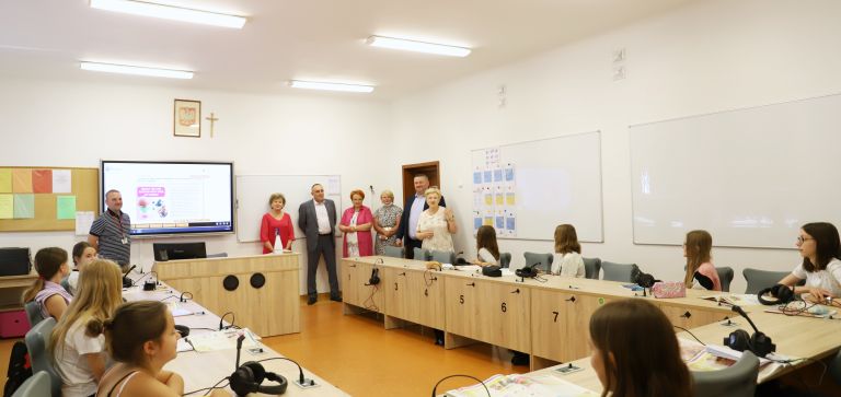 Prezydent Łukasz Kulik i wicemarszałek Elżbieta Lanc odwiedzili szkoły