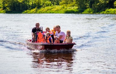 Bezpłatne patrole łodzią ratowniczą