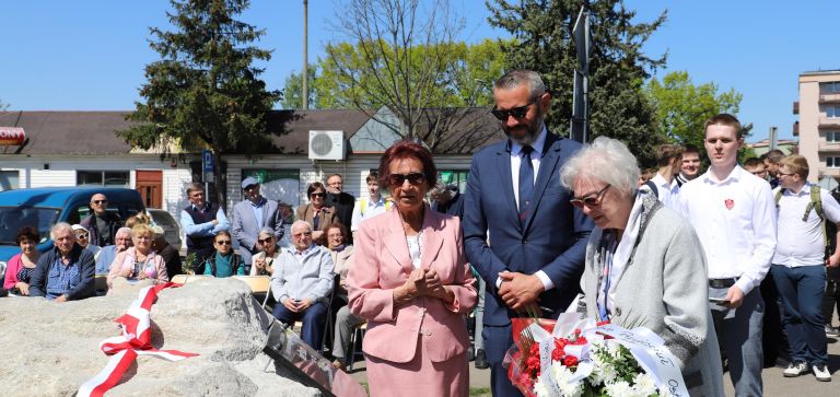 Kamień upamiętniający dra Psarskiego odsłonięty
