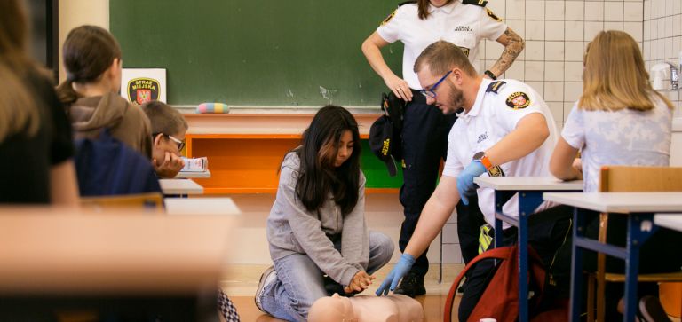 Strażnicy miejscy edukują dzieci